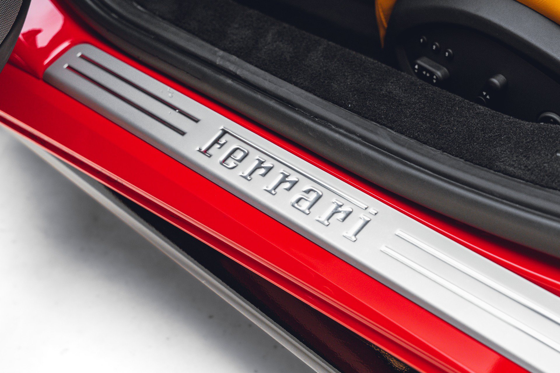 Used 2017 Ferrari 488 GTB RWD image 39