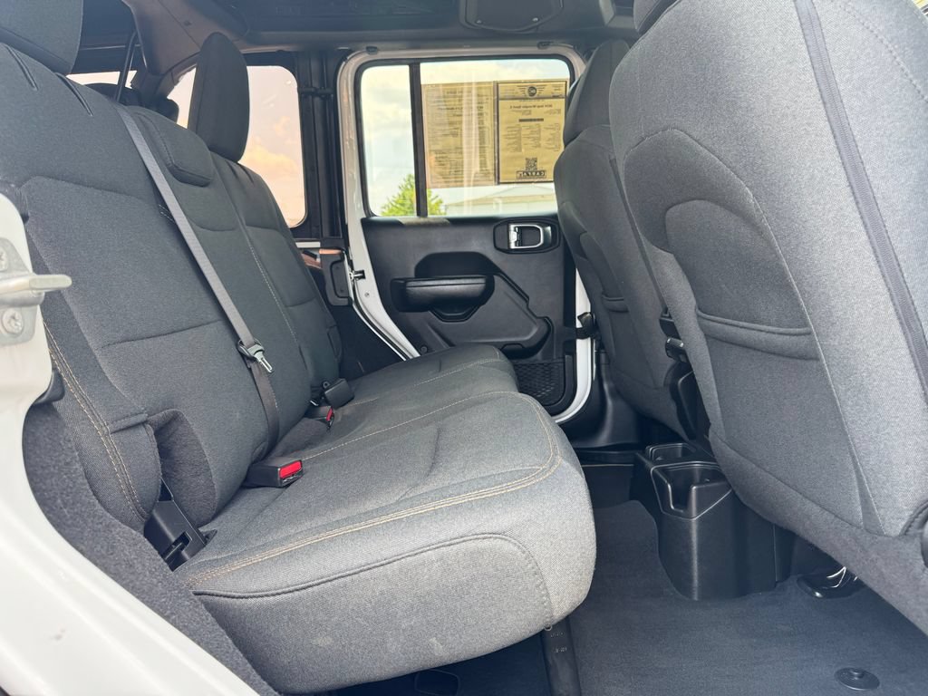 Used 2024 Jeep Wrangler Unlimited Sport AWD/4WD image 14