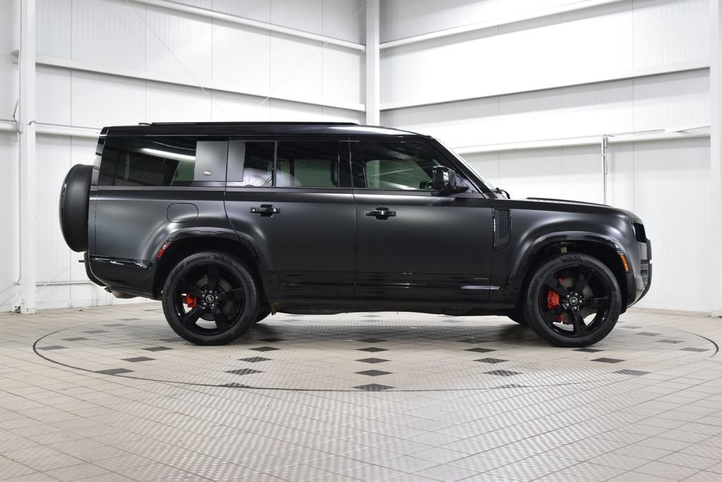 Used 2024 Land Rover Defender 130 X AWD/4WD image 9