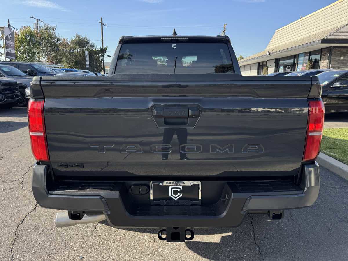 Used 2025 Toyota Tacoma TRD Sport image 6