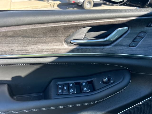 New 2025 Jeep Grand Cherokee L Overland w/ Advanced Protech Group III AWD/4WD image 35