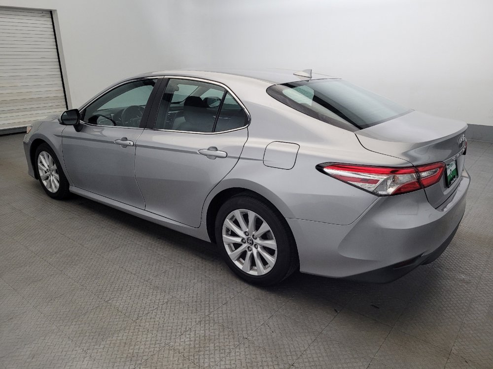 Used 2019 Toyota Camry LE image 5