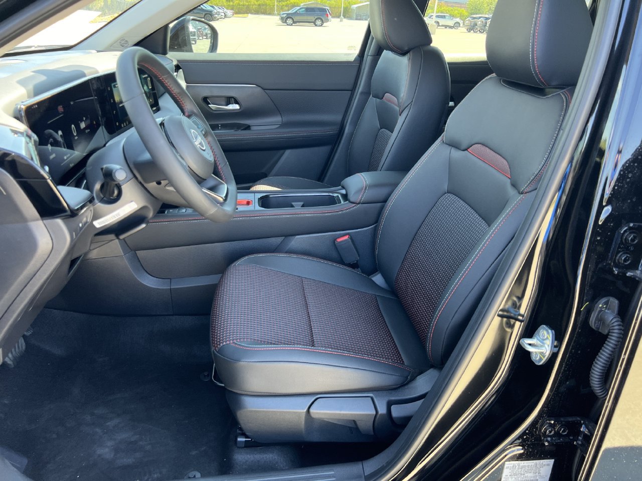 New 2027 Nissan Kicks SR AWD/4WD image 8
