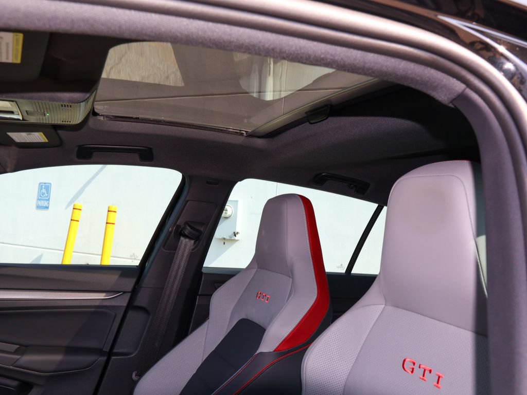 Certified 2025 Volkswagen GTI Autobahn FWD image 12