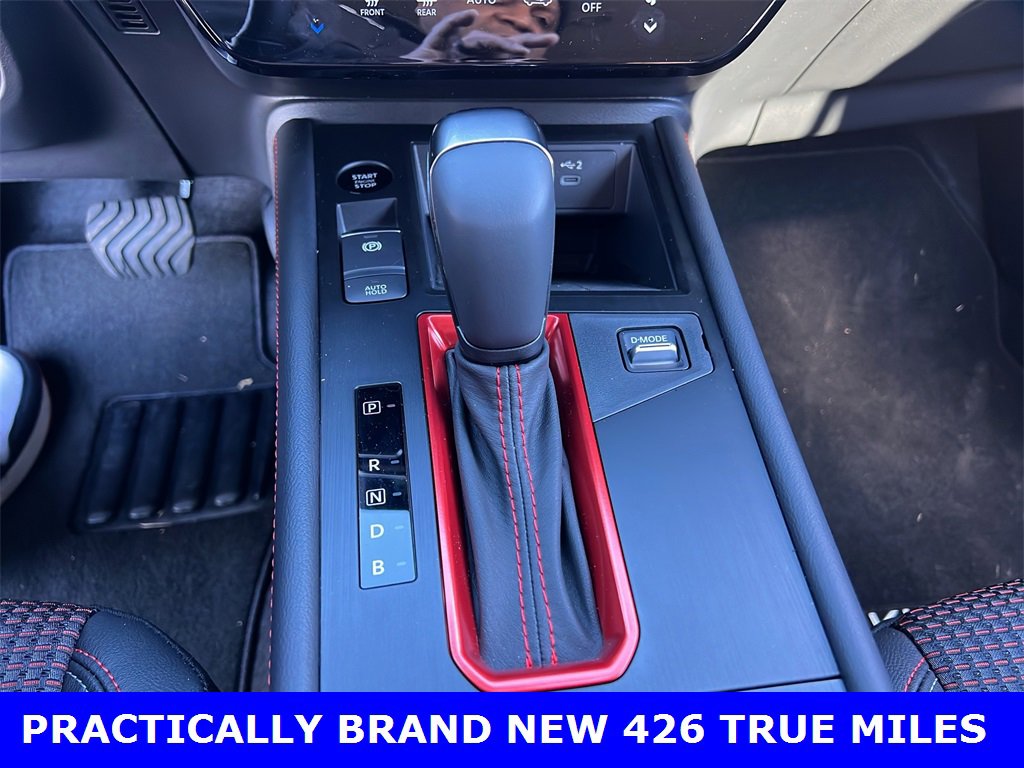 Used 2025 Nissan Kicks SR image 6