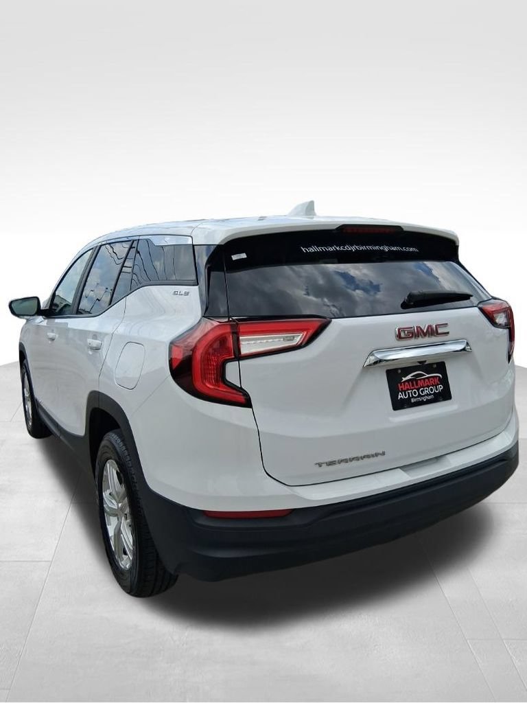 Used 2024 GMC Terrain SLE FWD image 5