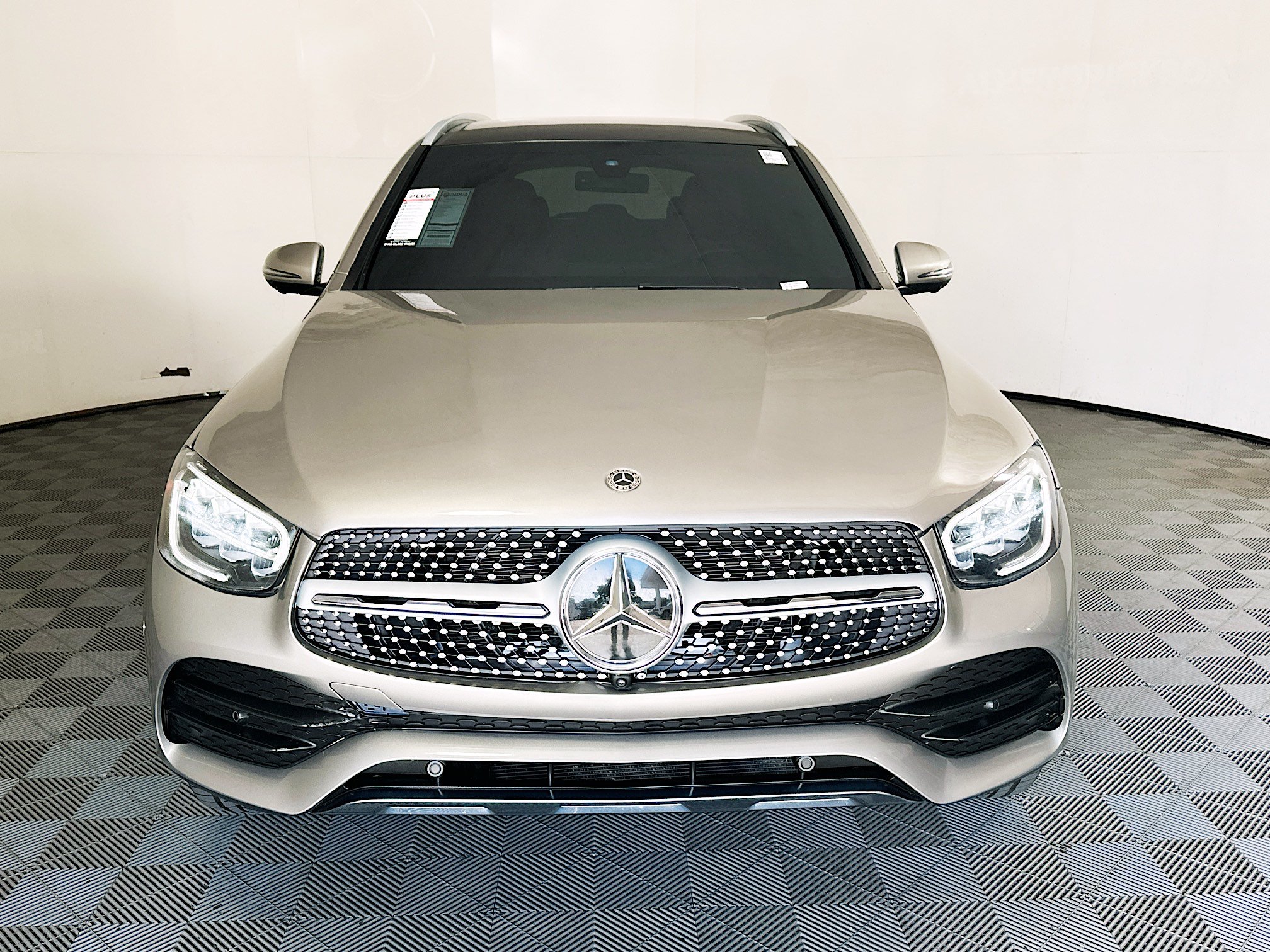 Used 2020 Mercedes-Benz GLC 300 image 8