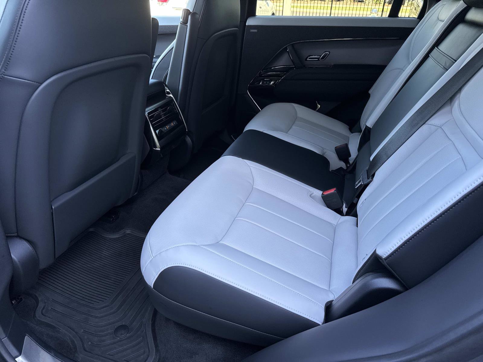 Certified 2025 Land Rover Range Rover Sport Dynamic SE image 15