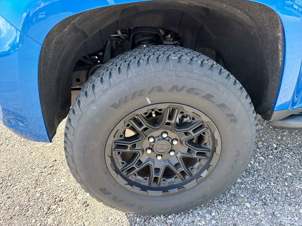 Used 2021 Chevrolet Colorado LT image 13