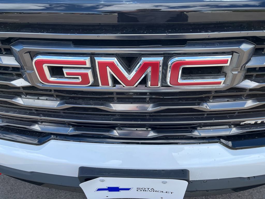 Used 2025 GMC Acadia AT4 w/ LPO, Floor Liner Package AWD/4WD image 33