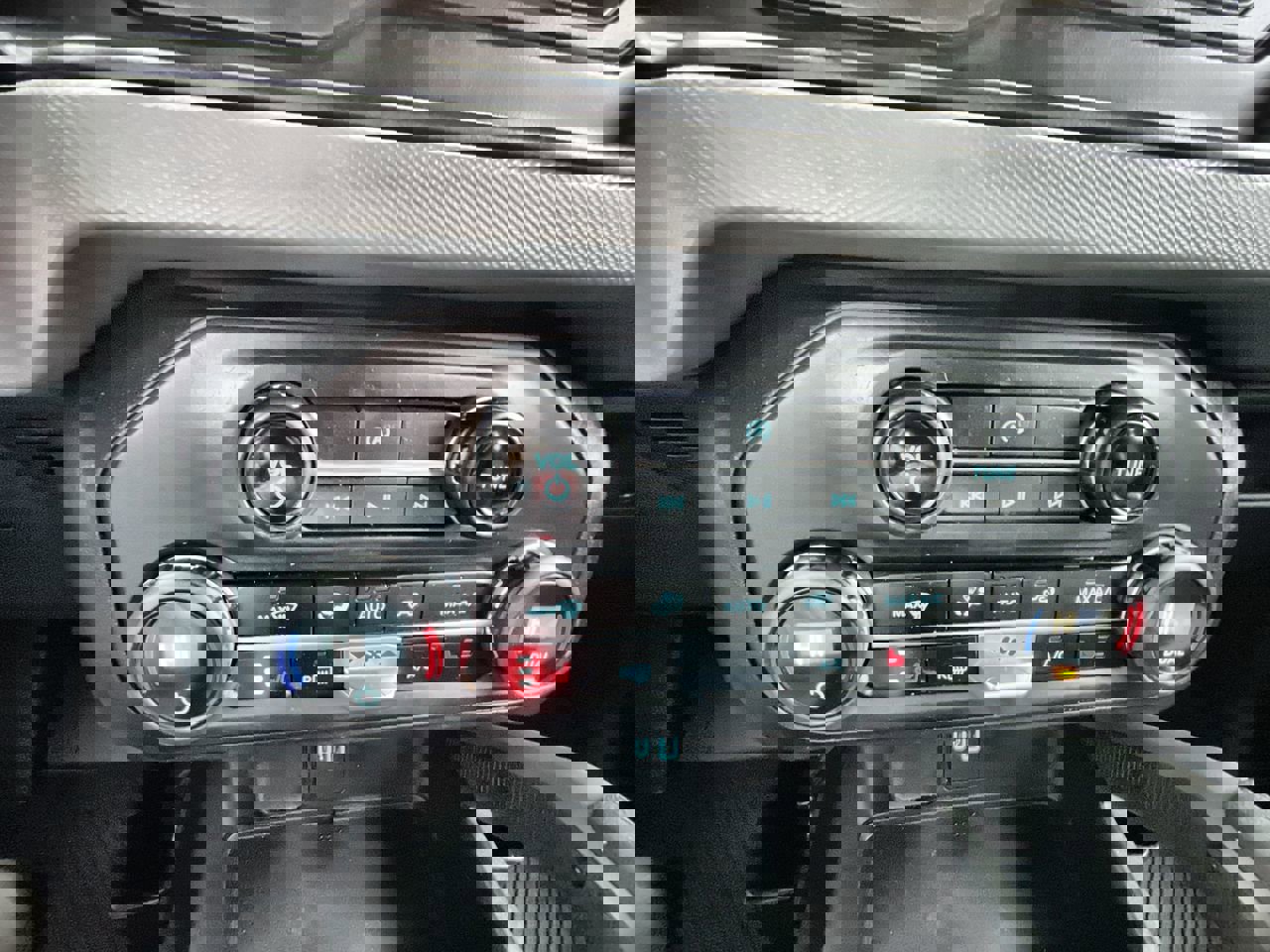 Used 2023 Ford Bronco Big Bend image 18