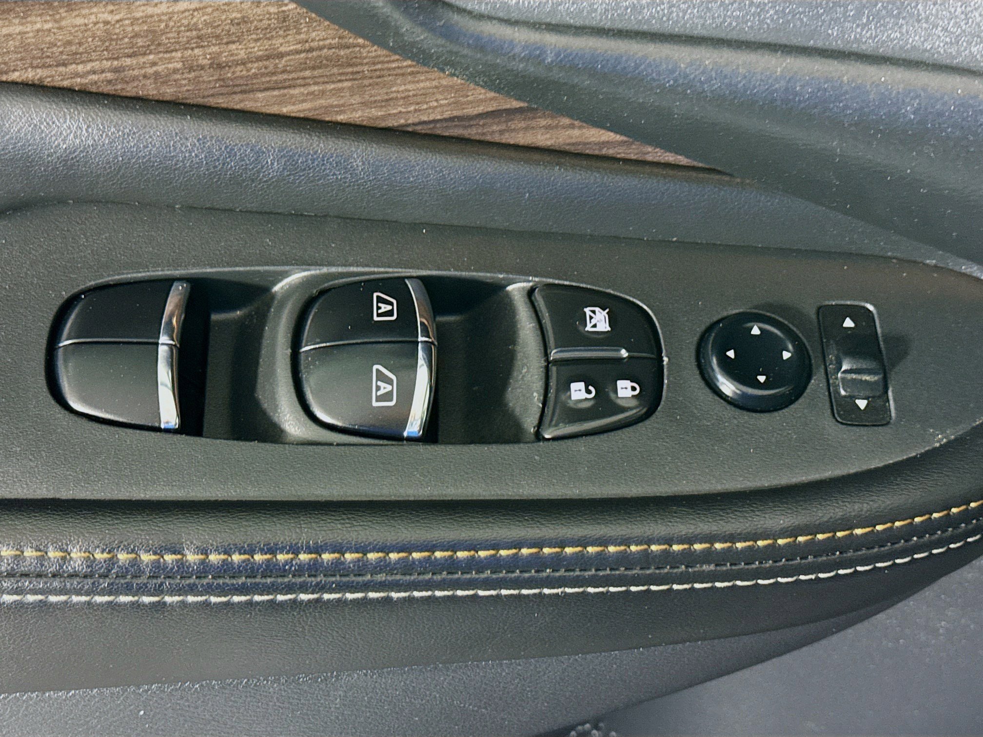 Used 2022 Nissan Murano Platinum w/ Cargo Package AWD/4WD image 24