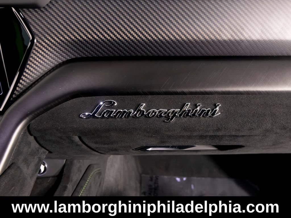 Used 2024 Lamborghini Urus Performante AWD/4WD image 37