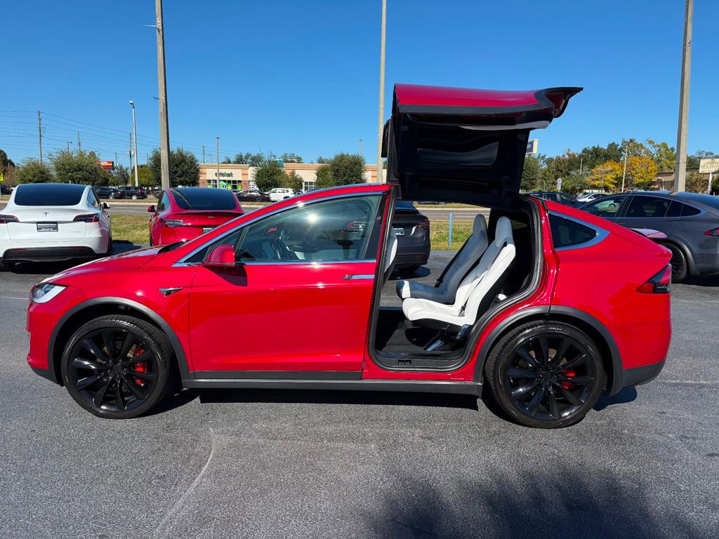 Used 2021 Tesla Model X Performance image 8
