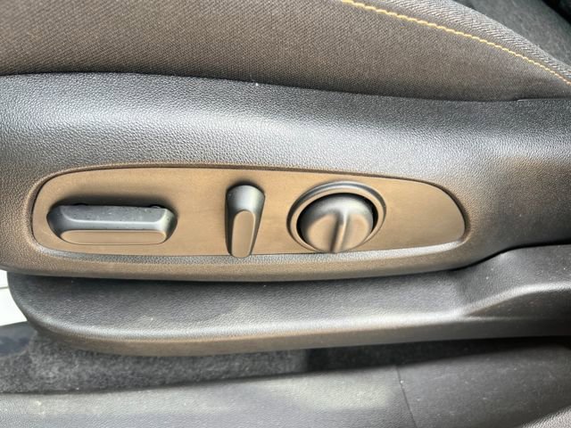 Certified 2023 Chevrolet Equinox LT w/ Driver Convenience Package image 13