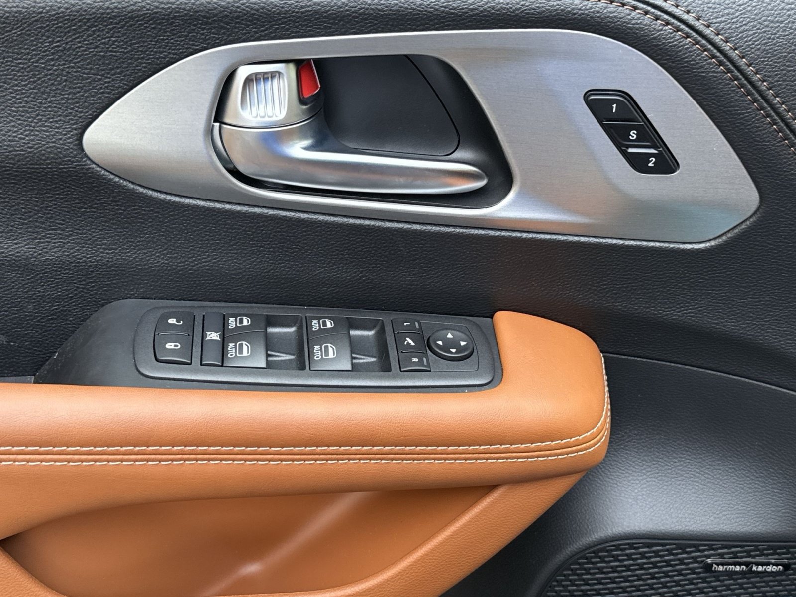 Used 2026 Chrysler Pacifica Pinnacle FWD image 15