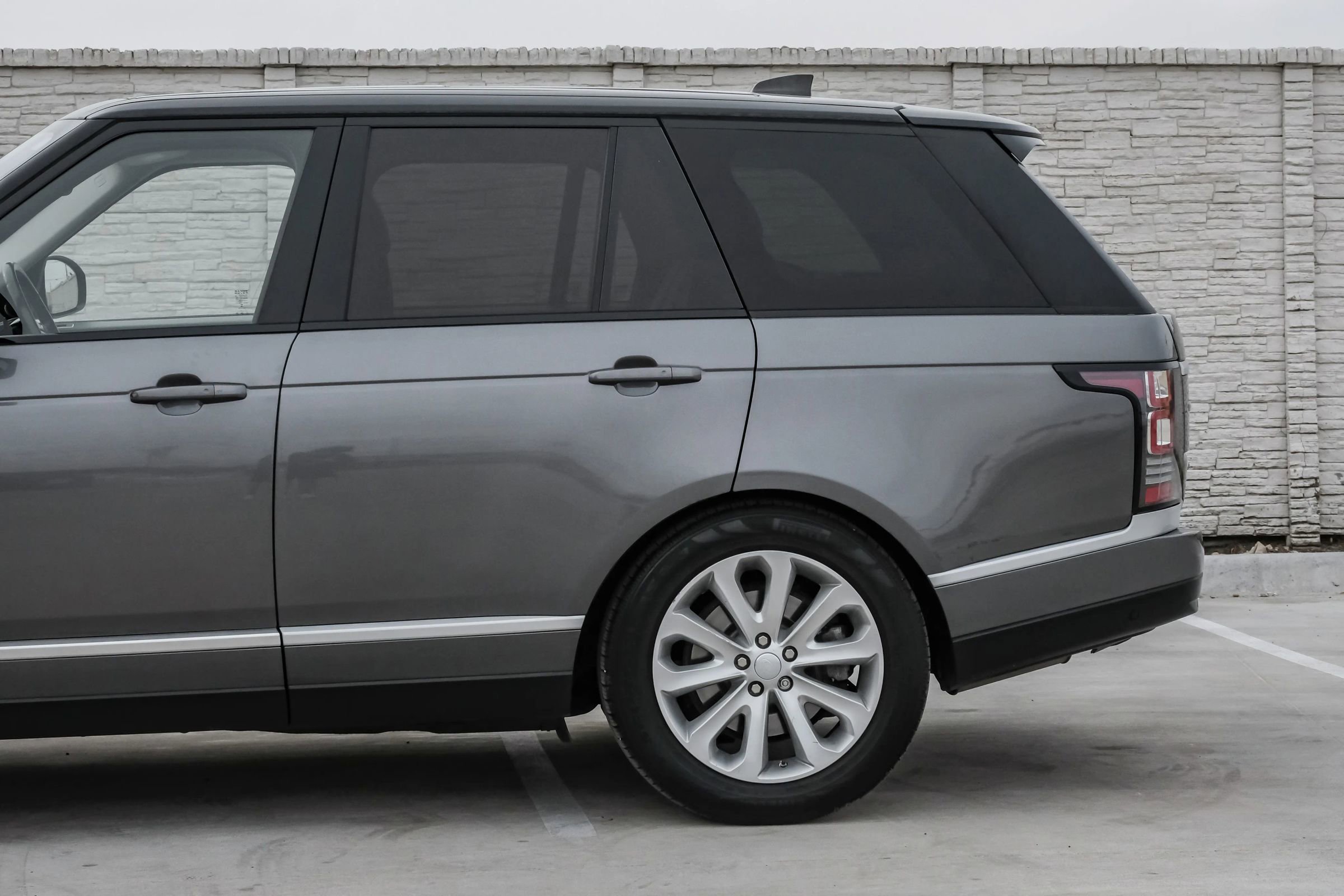 Used 2017 Land Rover Range Rover HSE AWD/4WD image 15