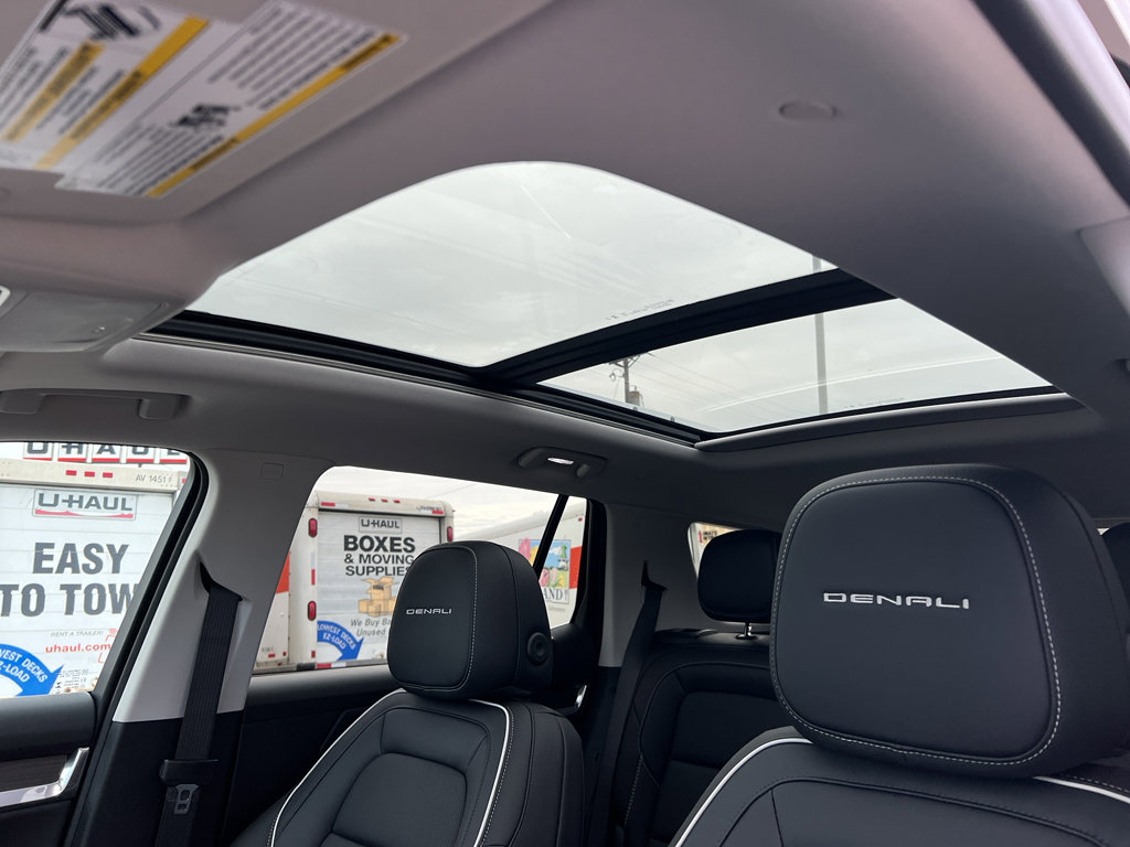 New 2026 GMC Terrain Denali w/ LPO, Black Badging Package image 35