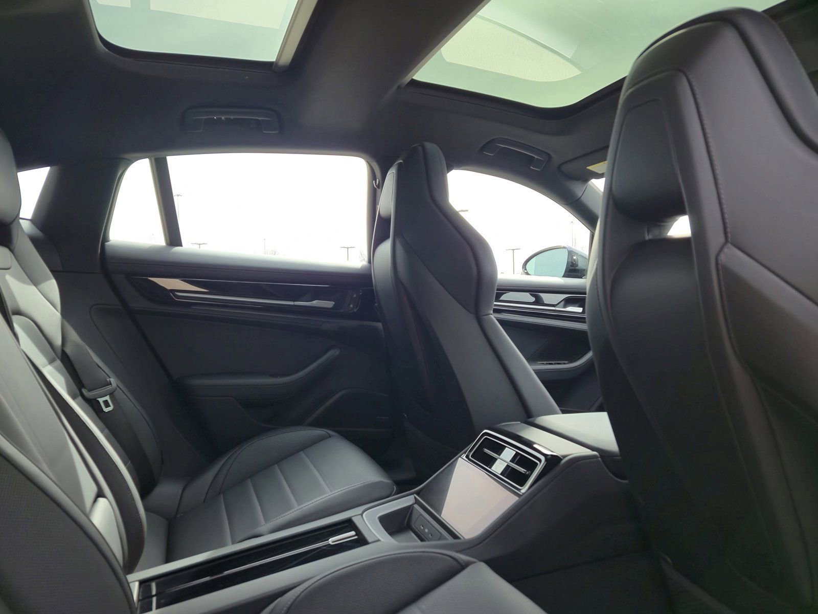 Certified 2024 Porsche Panamera 4 AWD/4WD image 15