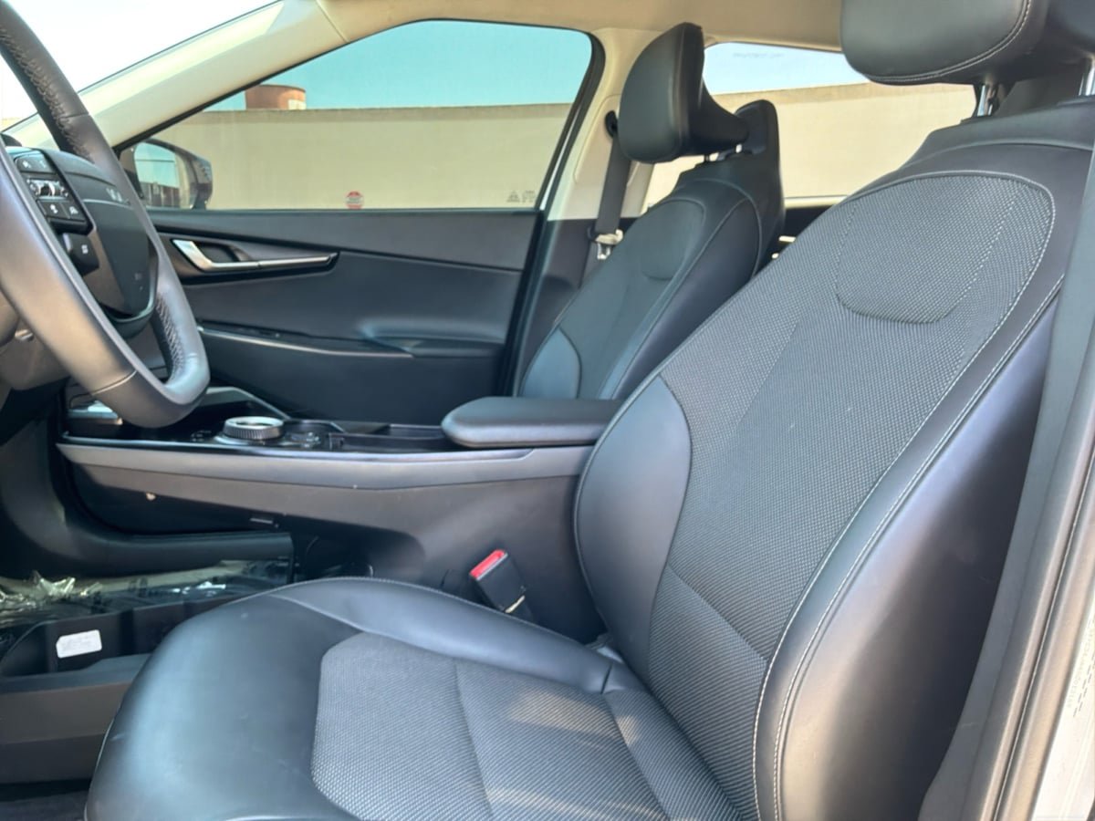 Used 2025 Kia EV6 Light RWD image 18