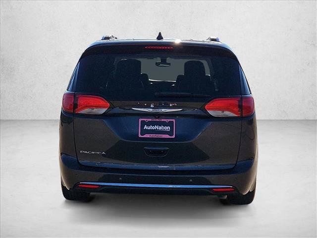 Used 2020 Chrysler Pacifica Touring-L Plus w/ Tire & Wheel Group FWD image 7