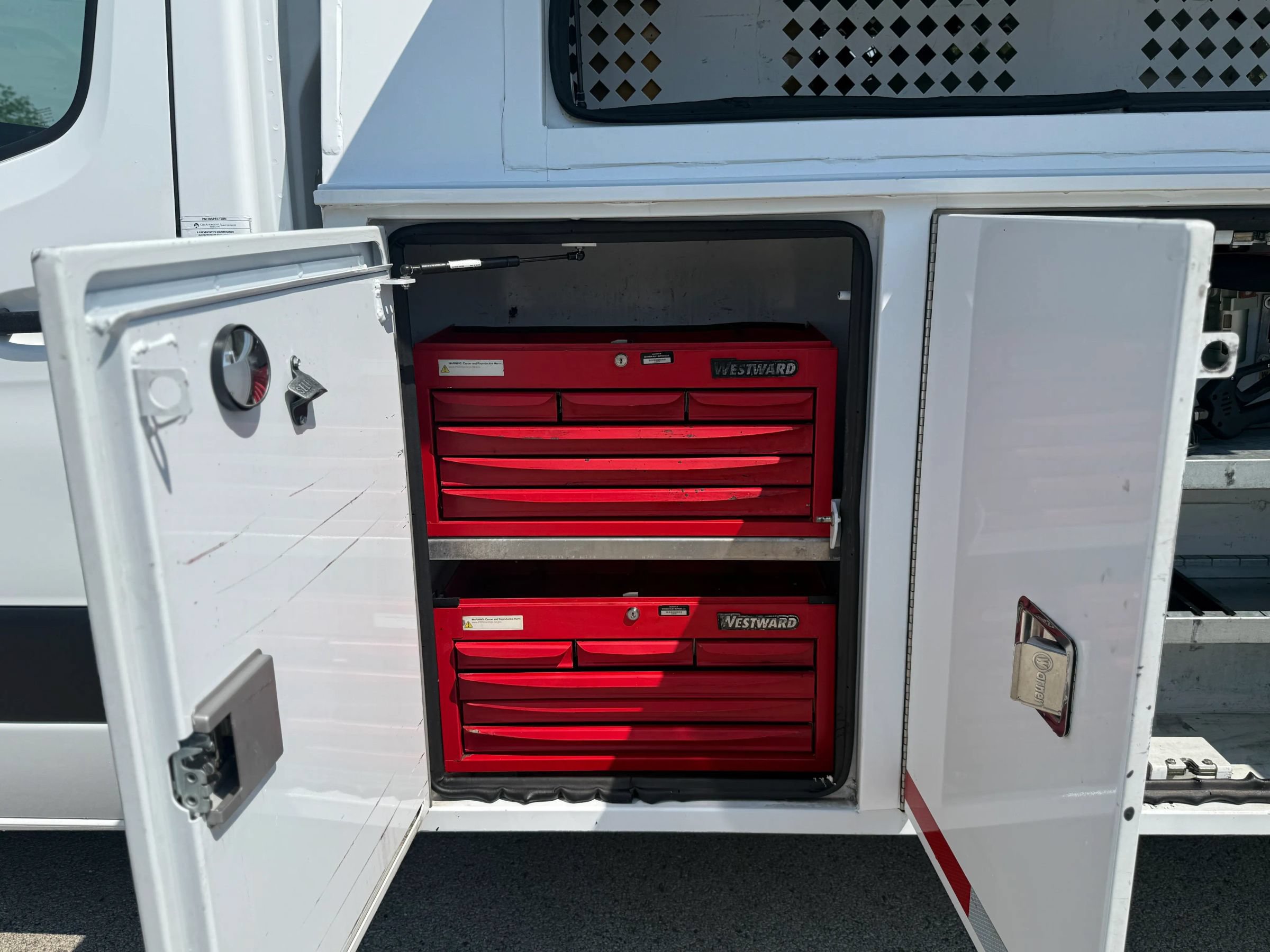 Used 2019 Freightliner Sprinter 3500 w/ Premium Package RWD image 20