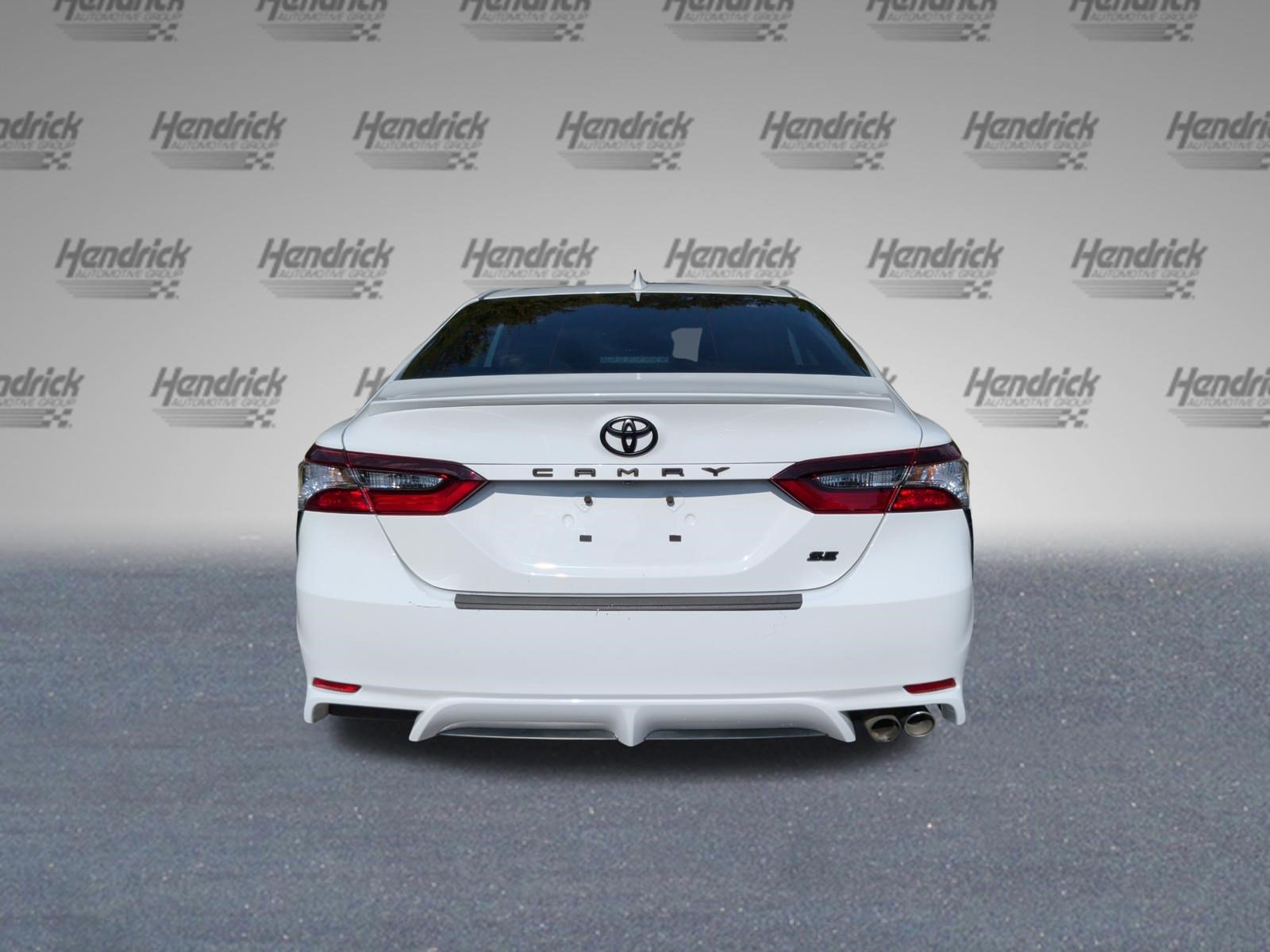 Used 2022 Toyota Camry SE w/ Carpet Mat Package (TMS) FWD image 8