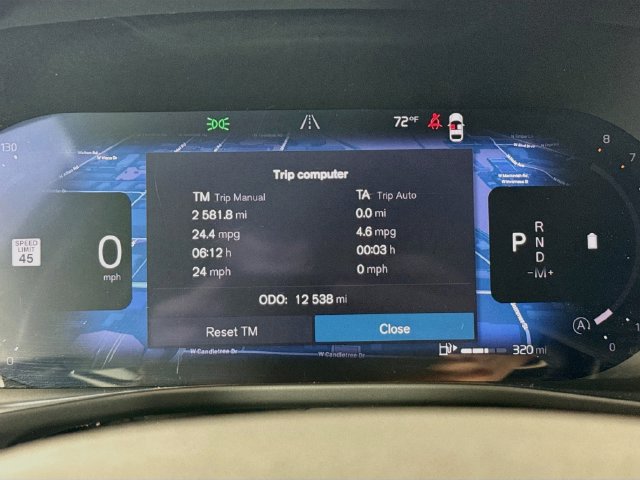 Used 2026 Volvo XC40 B5 Plus AWD/4WD image 12