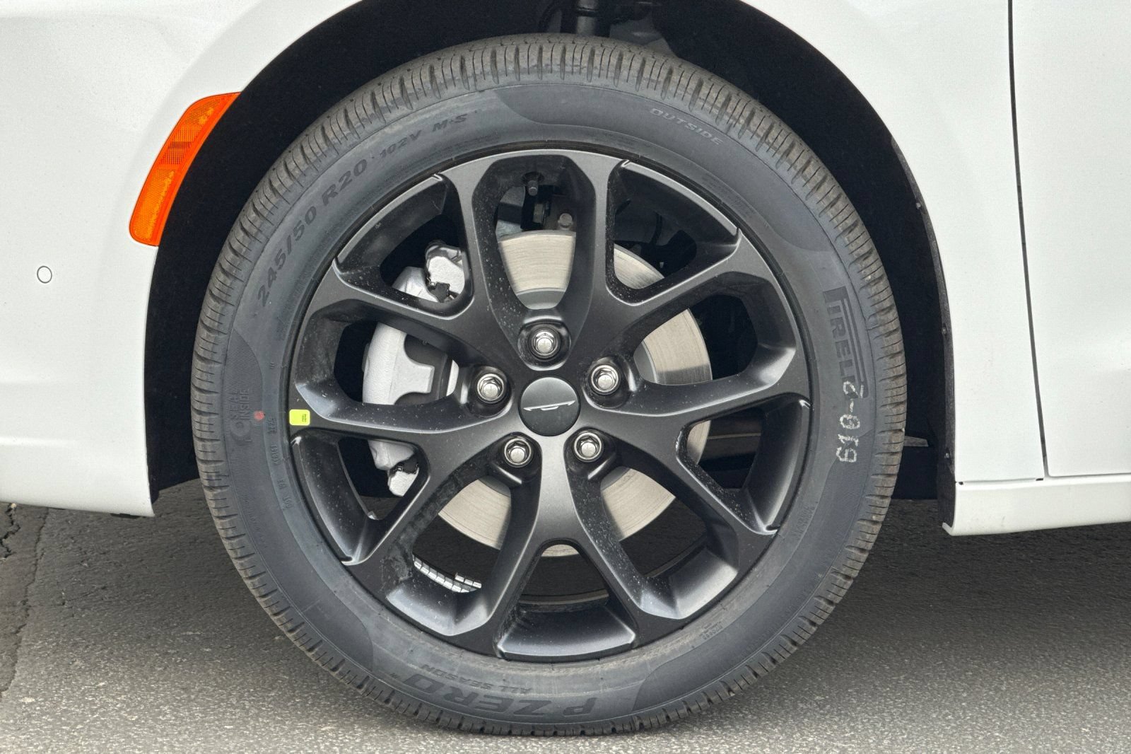 New 2027 Chrysler Pacifica Limited AWD/4WD image 27