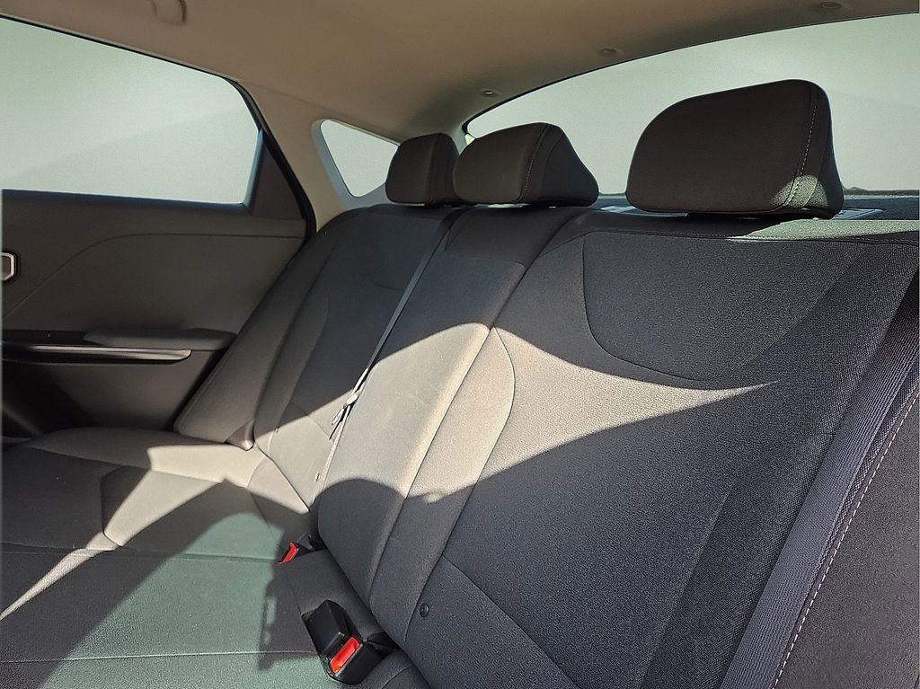 Used 2025 Kia K4 LXS image 21
