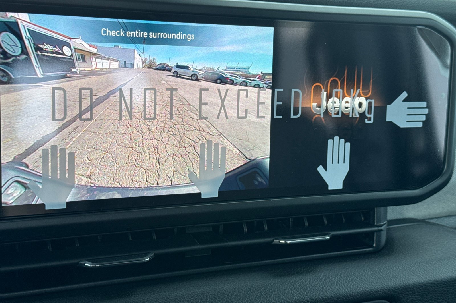 New 2026 Jeep Gladiator Sport image 17