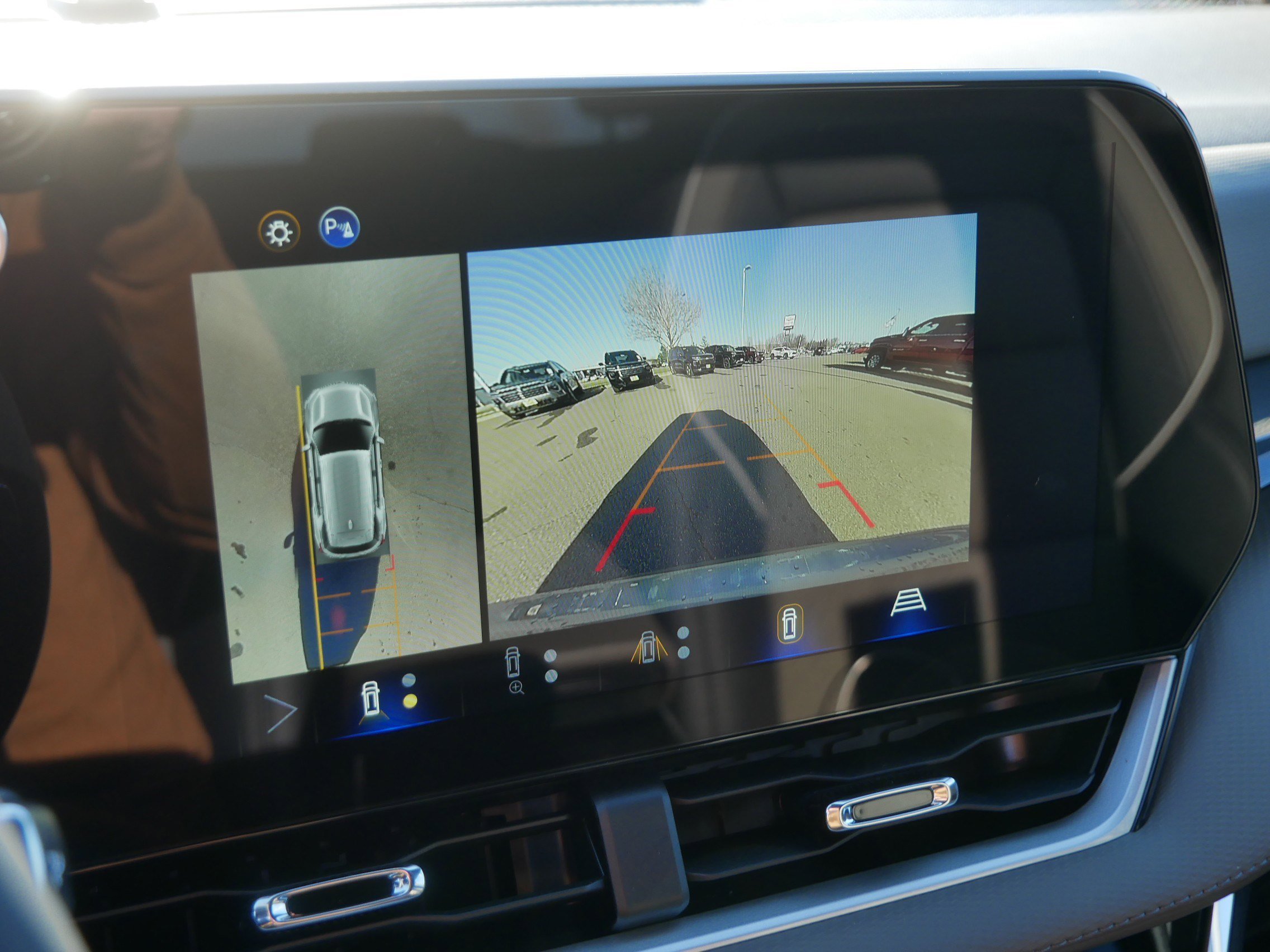 New 2026 Chevrolet Equinox LT AWD/4WD image 13