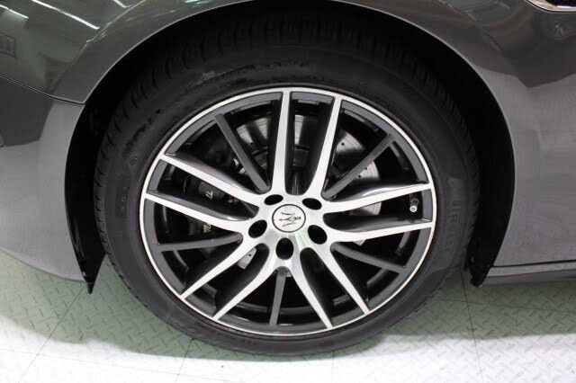 Used 2021 Maserati Ghibli S Q4 AWD/4WD image 31