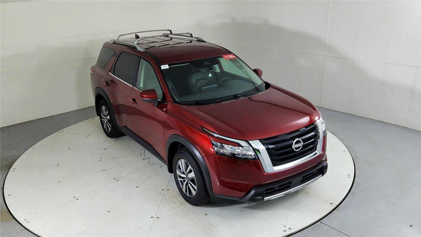 Used 2024 Nissan Pathfinder SL image 13