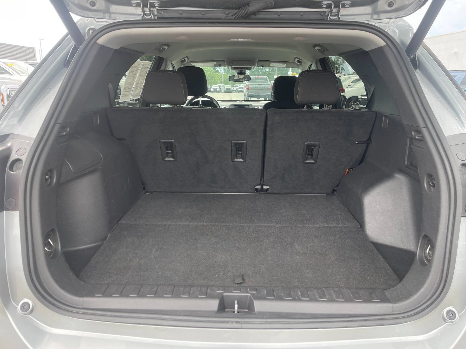 Used 2024 Chevrolet Equinox LT AWD/4WD image 17