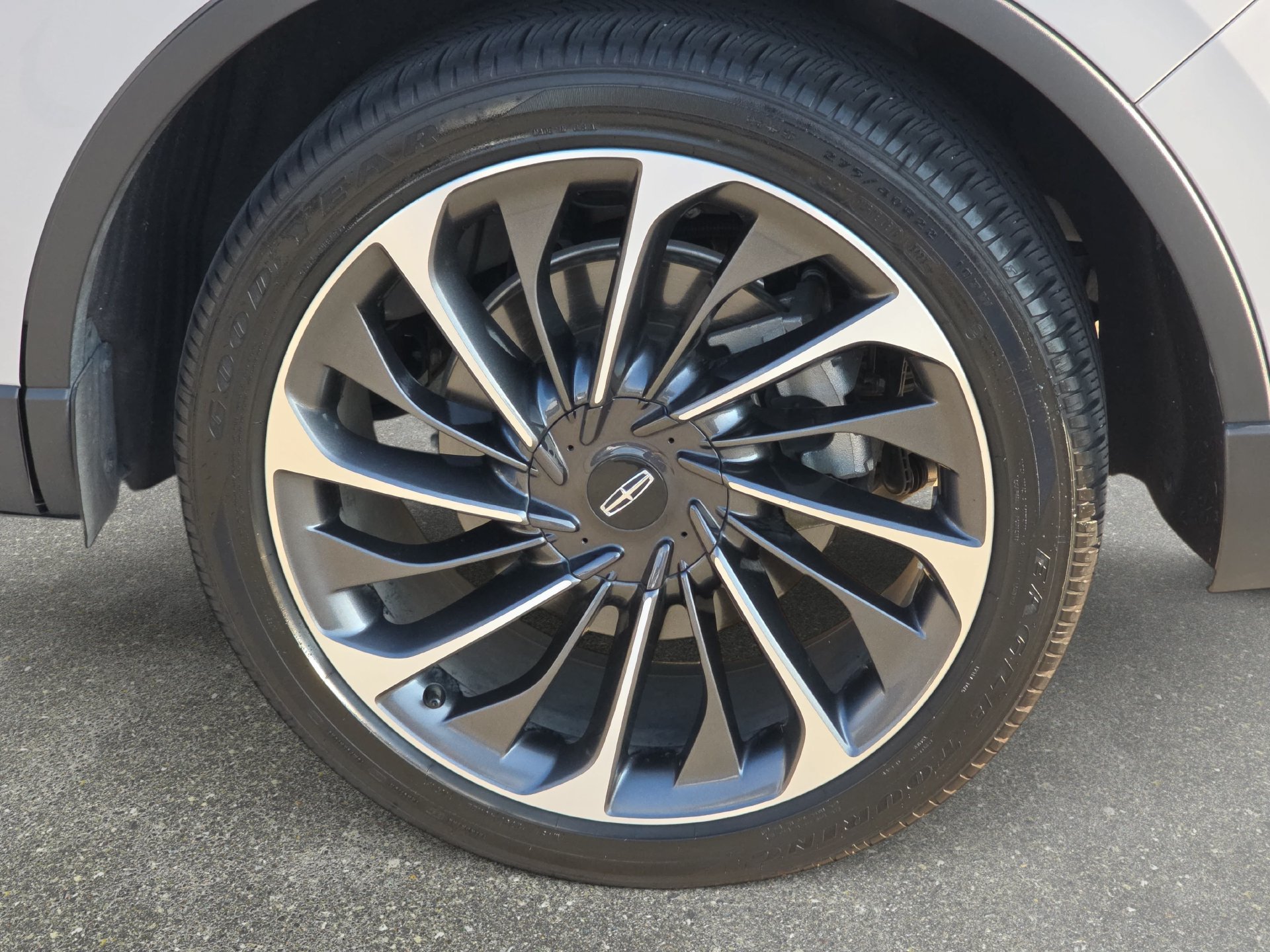 Used 2023 Lincoln Aviator Reserve w/ Equipment Group 201A AWD/4WD image 32