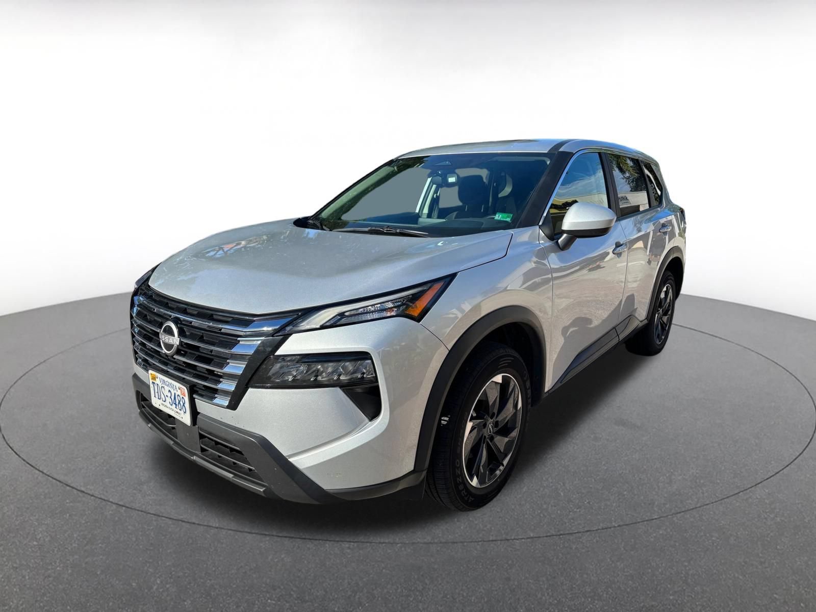 Used 2025 Nissan Rogue SV AWD/4WD image 8