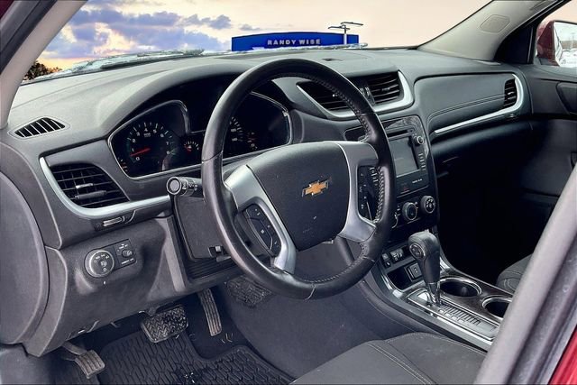 Used 2017 Chevrolet Traverse LT w/ Style and Technology Package image 14