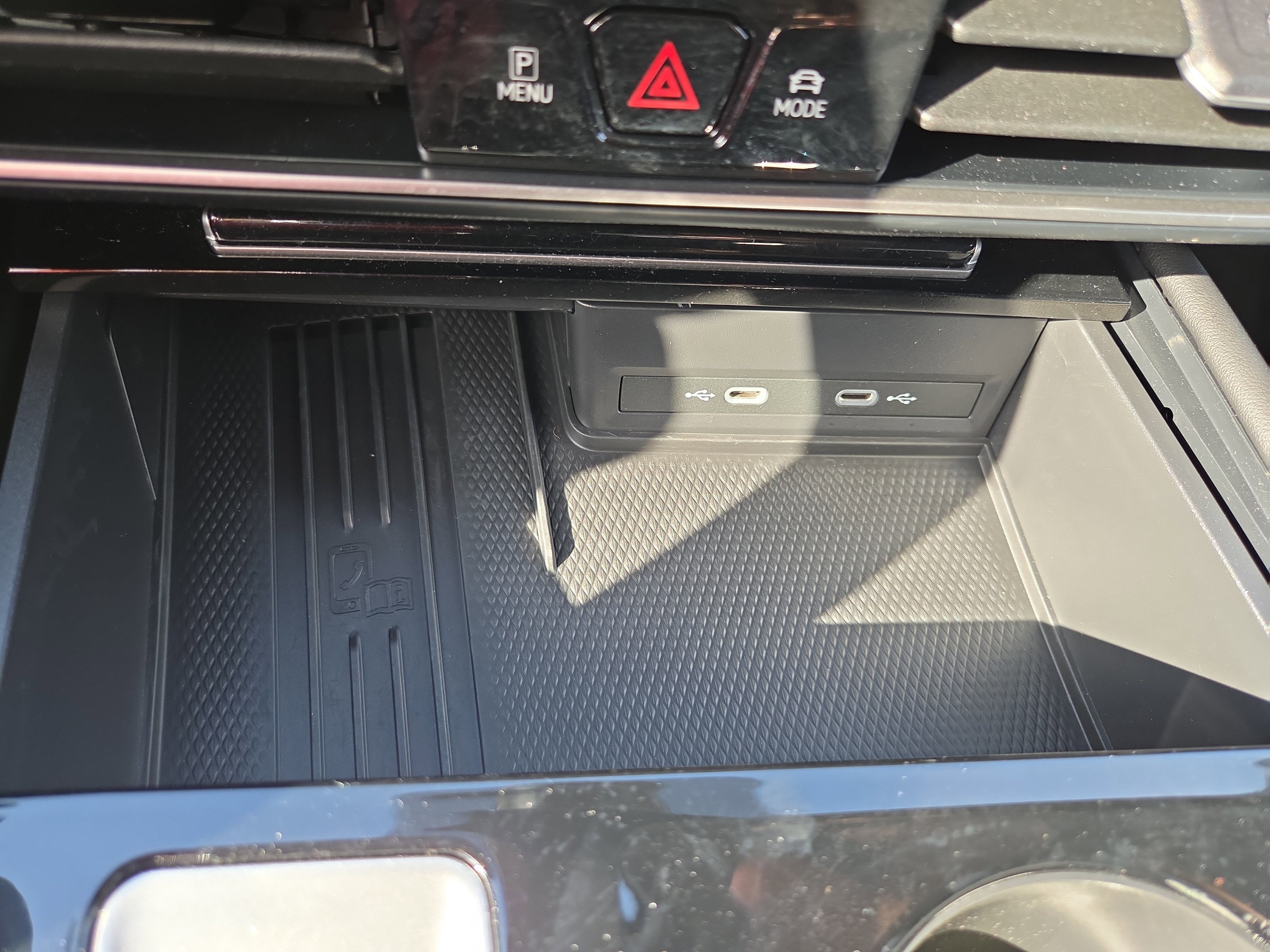 Certified 2025 Volkswagen Atlas SE FWD image 16