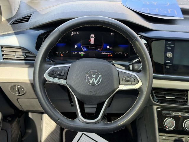 Used 2023 Volkswagen Taos SE w/ Panoramic Sunroof Package AWD/4WD image 15