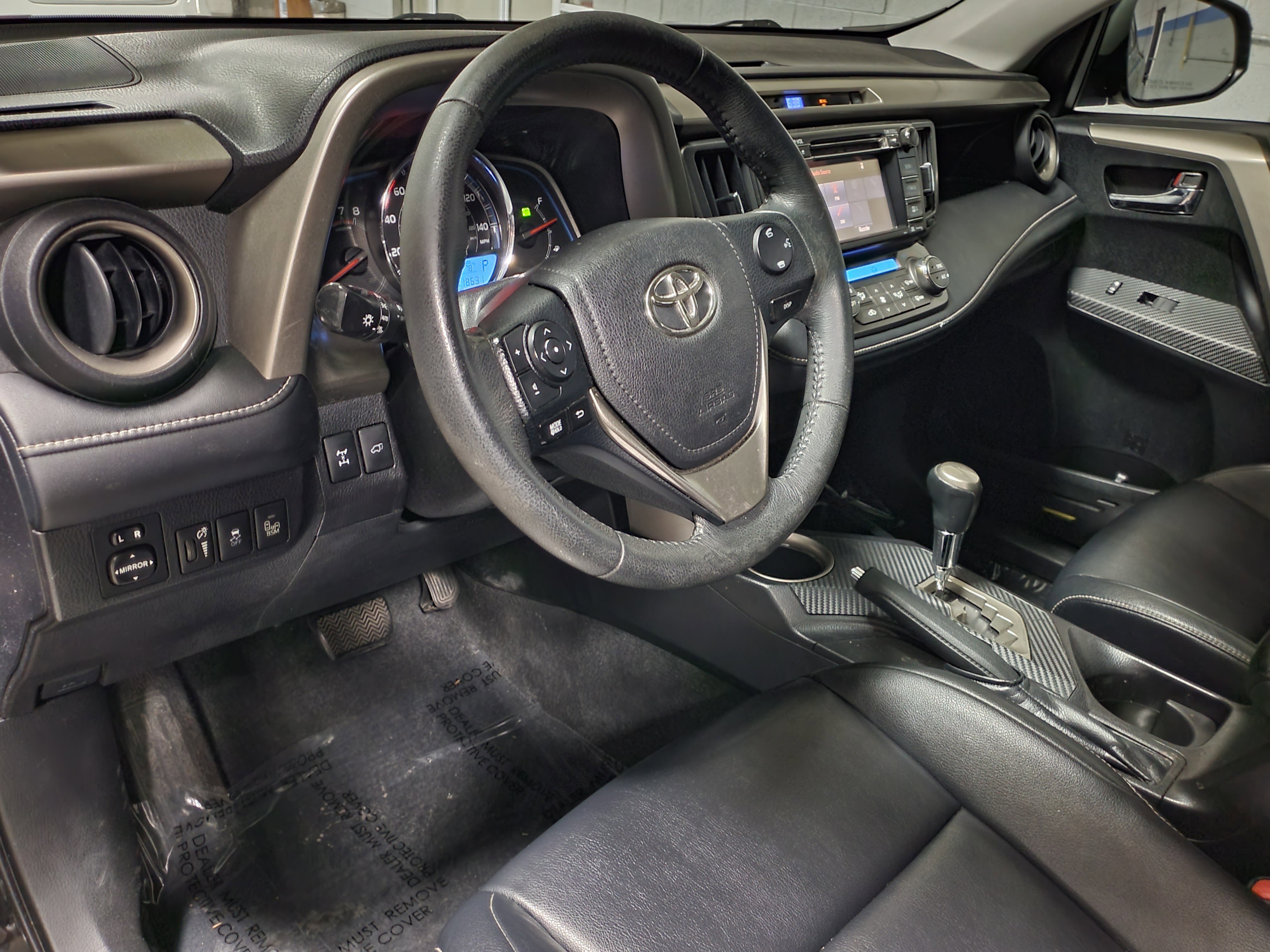 Used 2015 Toyota RAV4 Limited w/ Technology Package AWD/4WD image 14