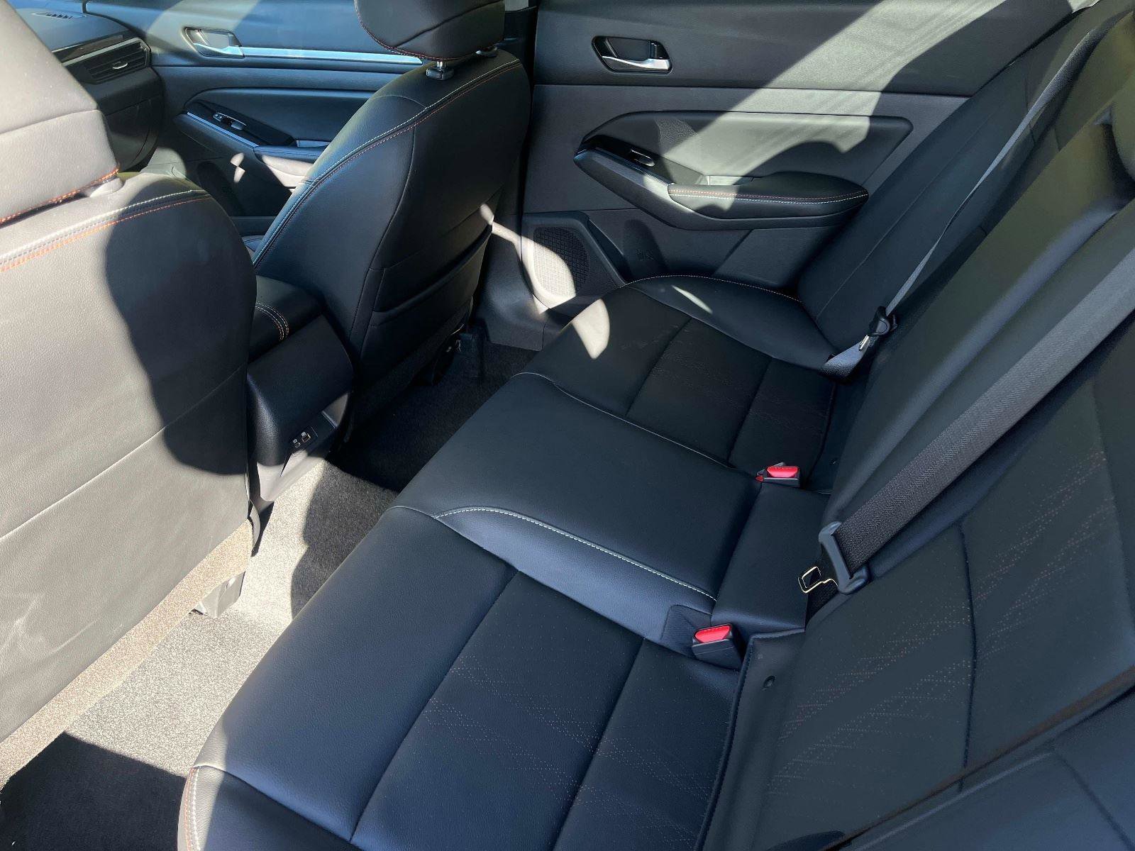 Used 2024 Nissan Altima 2.5 SR w/ SR Premium Package image 14