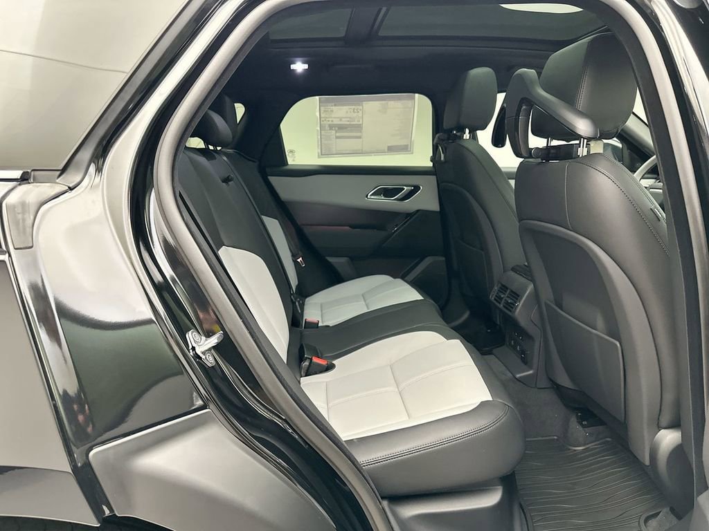 New 2026 Land Rover Range Rover Velar Dynamic SE image 6