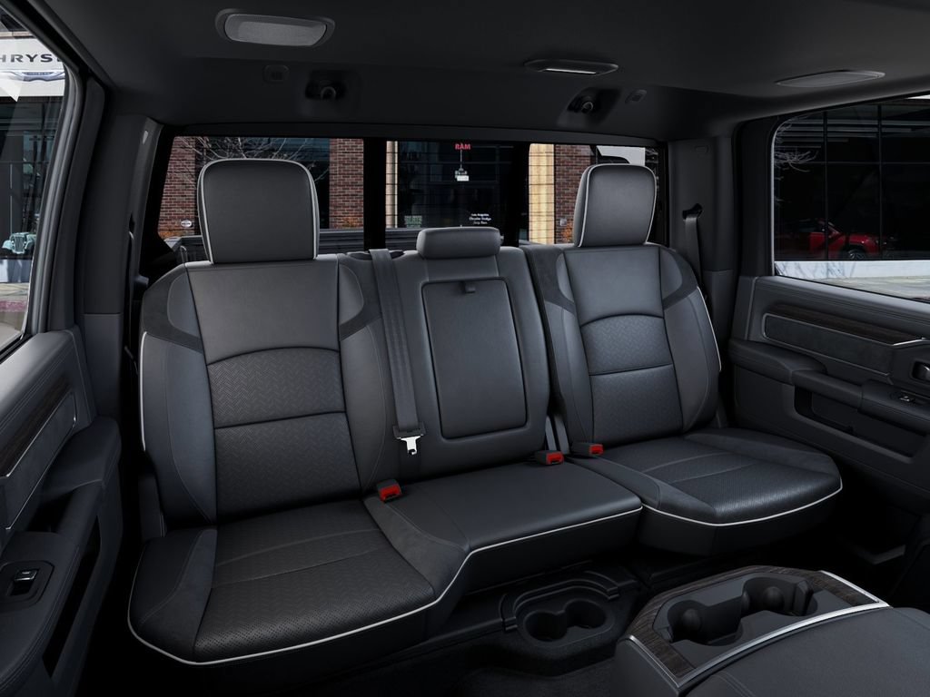 New 2026 RAM 2500 Laramie AWD/4WD image 15