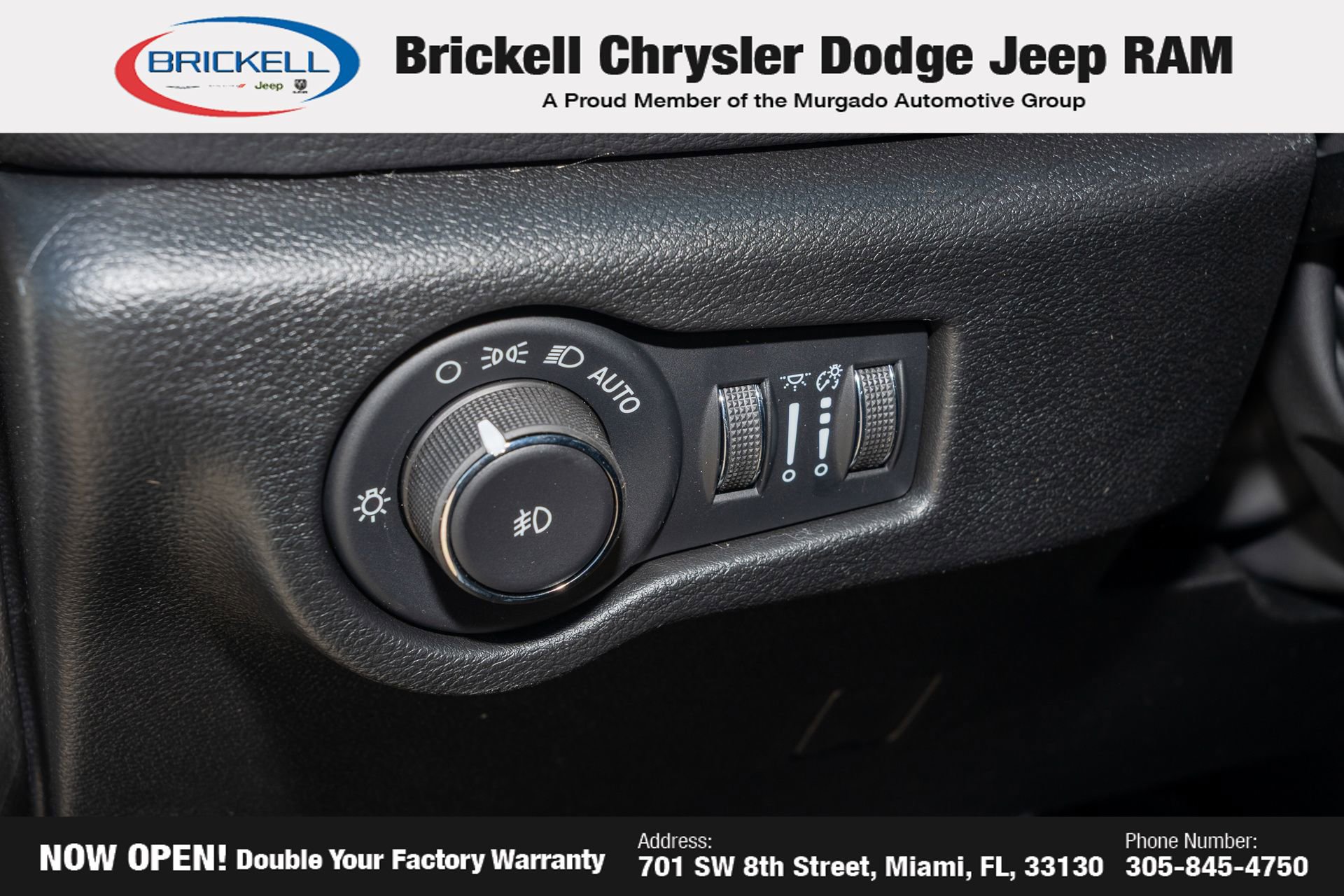 New 2026 Chrysler Pacifica Select image 28