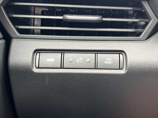 Used 2025 Nissan Altima 2.5 SV FWD image 33
