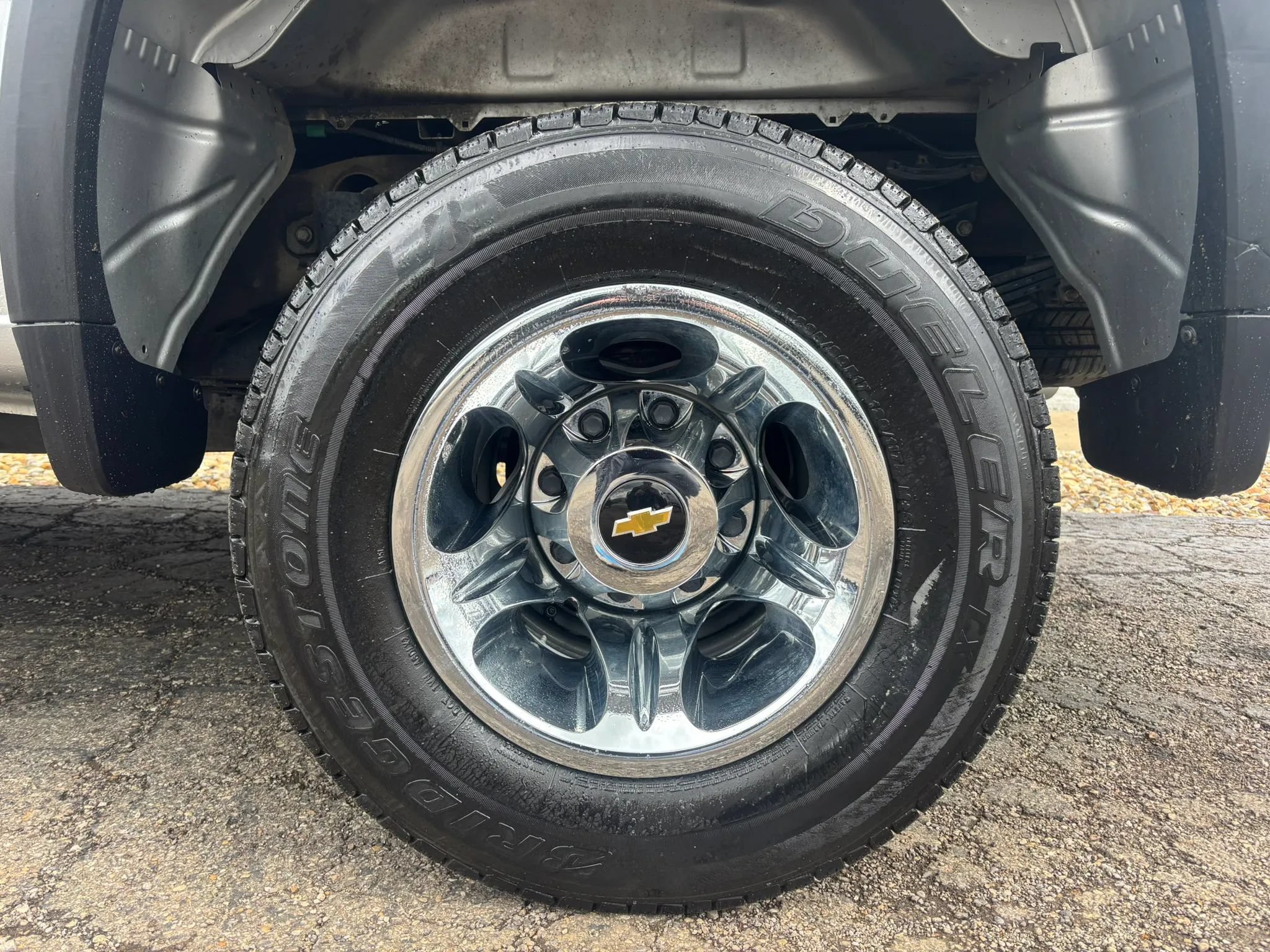 Used 2023 Chevrolet Silverado 3500 LT w/ Convenience Package AWD/4WD image 2