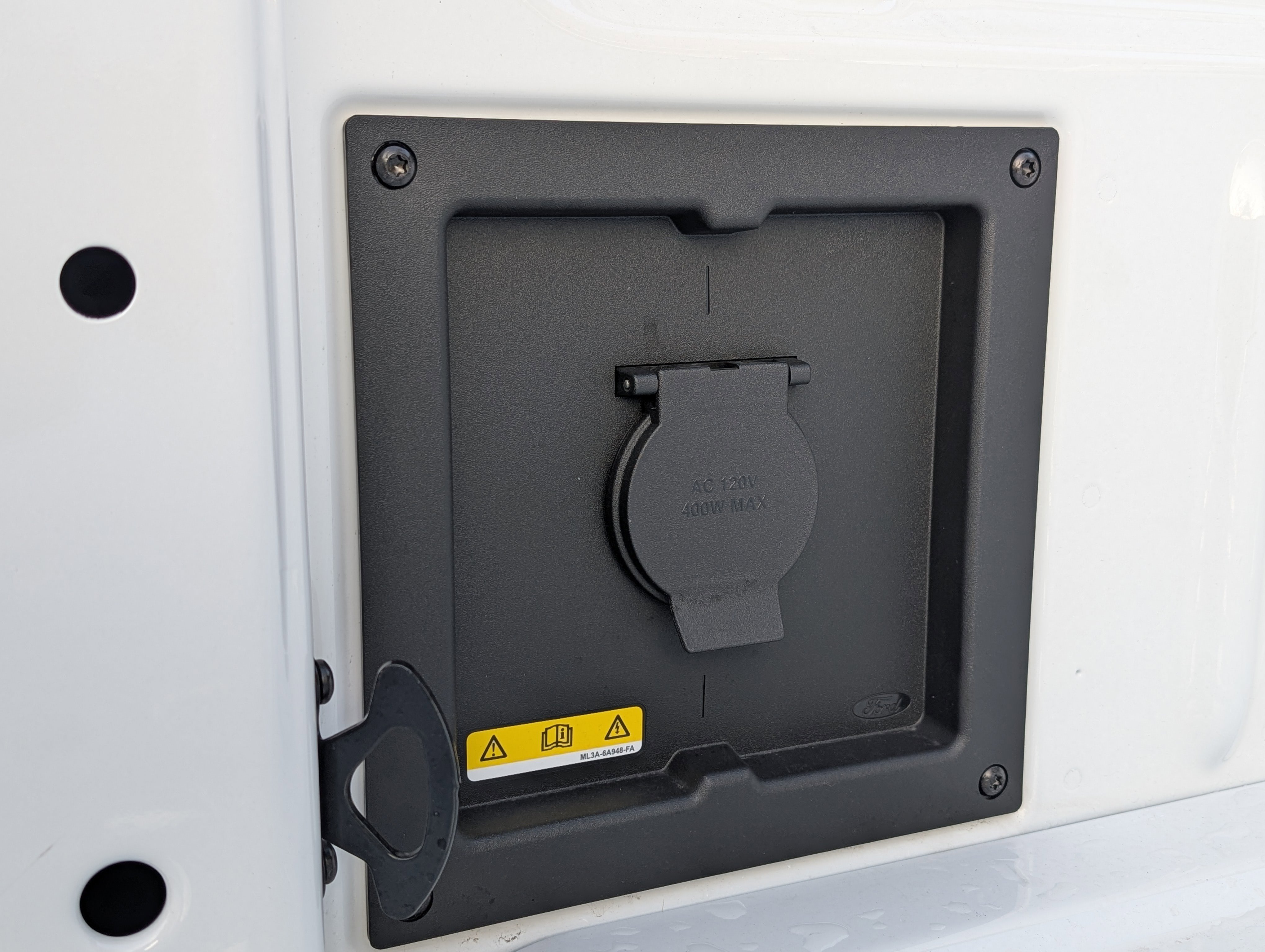 New 2025 Ford F150 XLT w/ Equipment Group 302A MID image 9