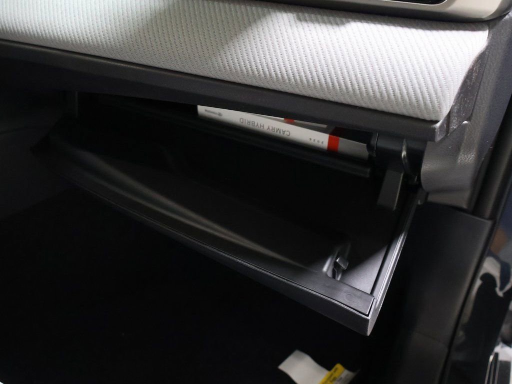 New 2026 Toyota Camry SE image 25