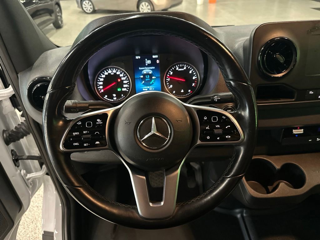 Used 2022 Mercedes-Benz Sprinter 1500 image 14